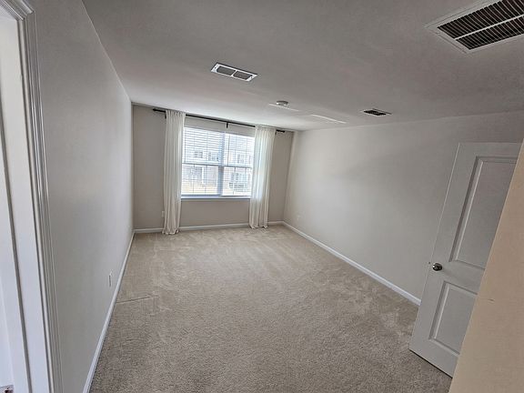 4th image of 1551 Purrington Ln