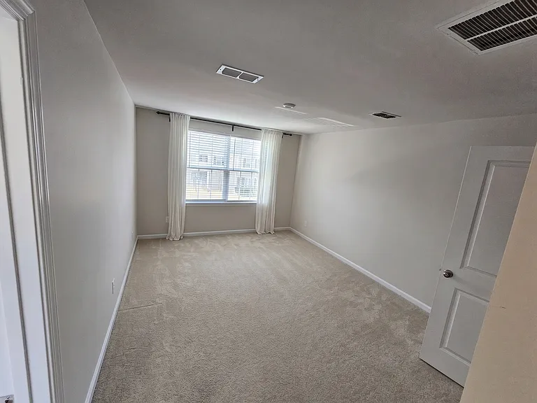 1551 Purrington Ln — Photo 4