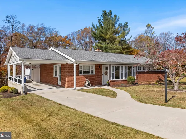 9504 Buckhorn Rd, Parkville, MD 21234