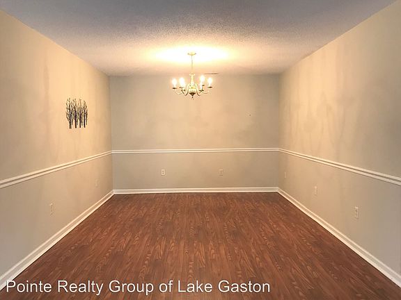 4th image of 120 Glenwood Cir