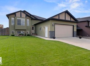 35 Falcon Rd, Cold Lake, AB T9M0G4