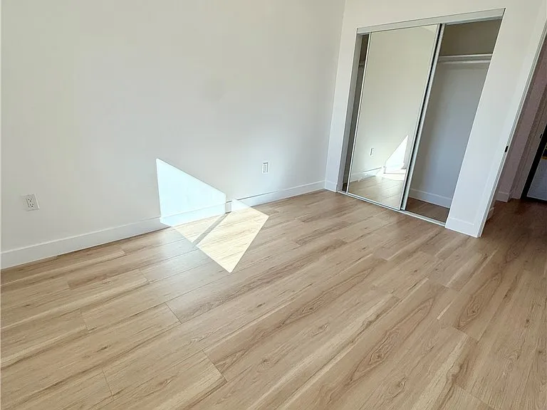 20407 Strathern St #20411 — Photo 6