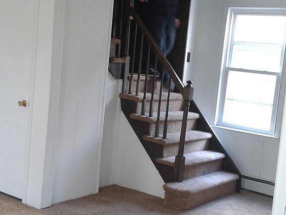 4th image of 71 Lincoln Ct