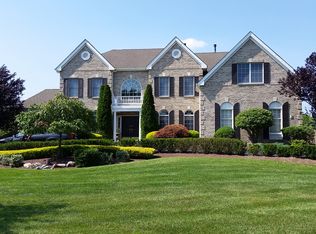 3 Dancer Ln, Freehold, NJ 07728