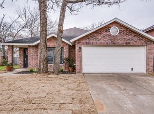 2003 Barton Springs Dr, Corinth, TX 76210