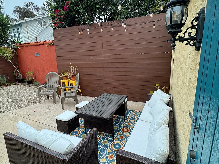 2976 Laurel St — Photo 11