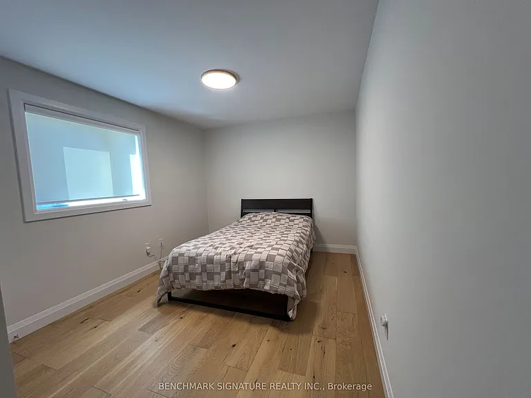 17 Totten St — Photo 16