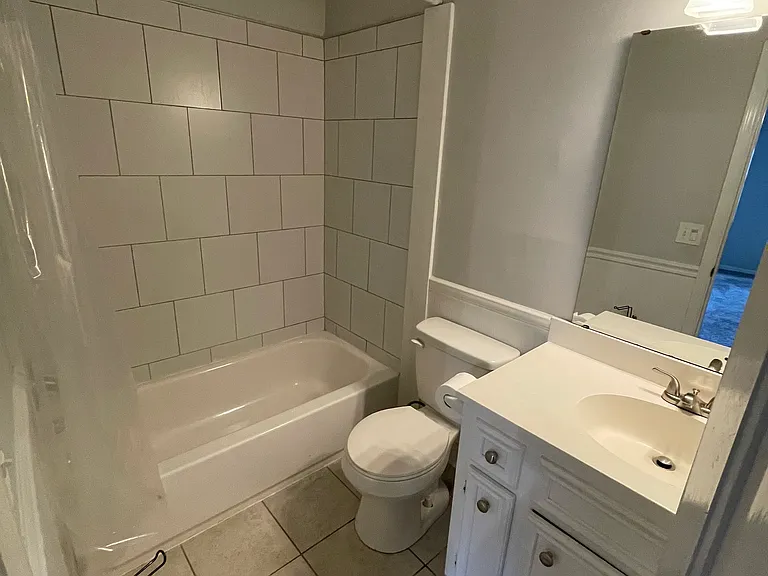 206 Rodborough Rd — Photo 15