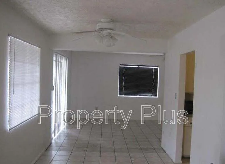 1228 S McKemy St — Photo 2