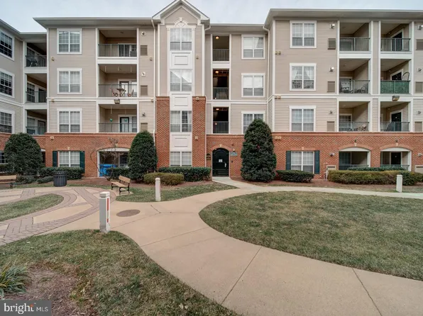 4850 Eisenhower Ave Unit 218, Alexandria, VA 22304