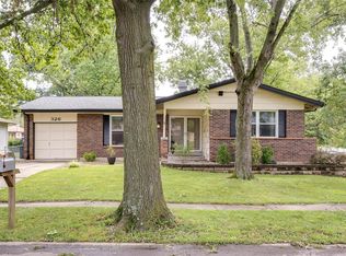 326 Turfwood Dr, Ballwin, MO