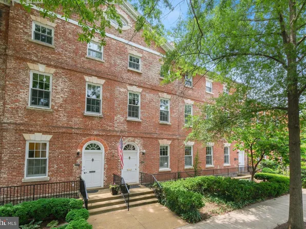 1317 4th St SW, Washington, DC 20024