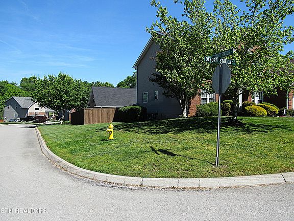 4th image of 11417 Oxford Station Ln