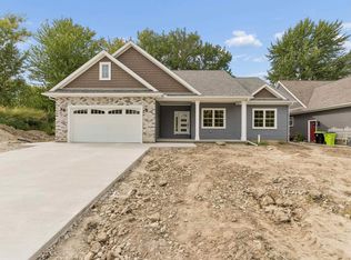 39159 Chart St, Harrison Township, MI 48045