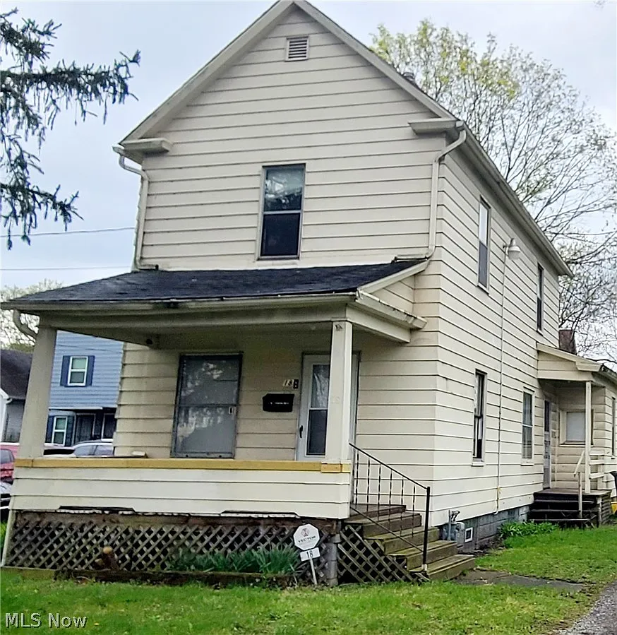18 Whitney Ave S photo 1