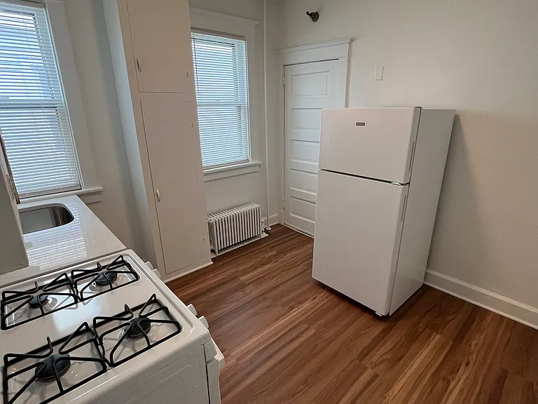 772 Myrtle Ave #1 — Photo 2