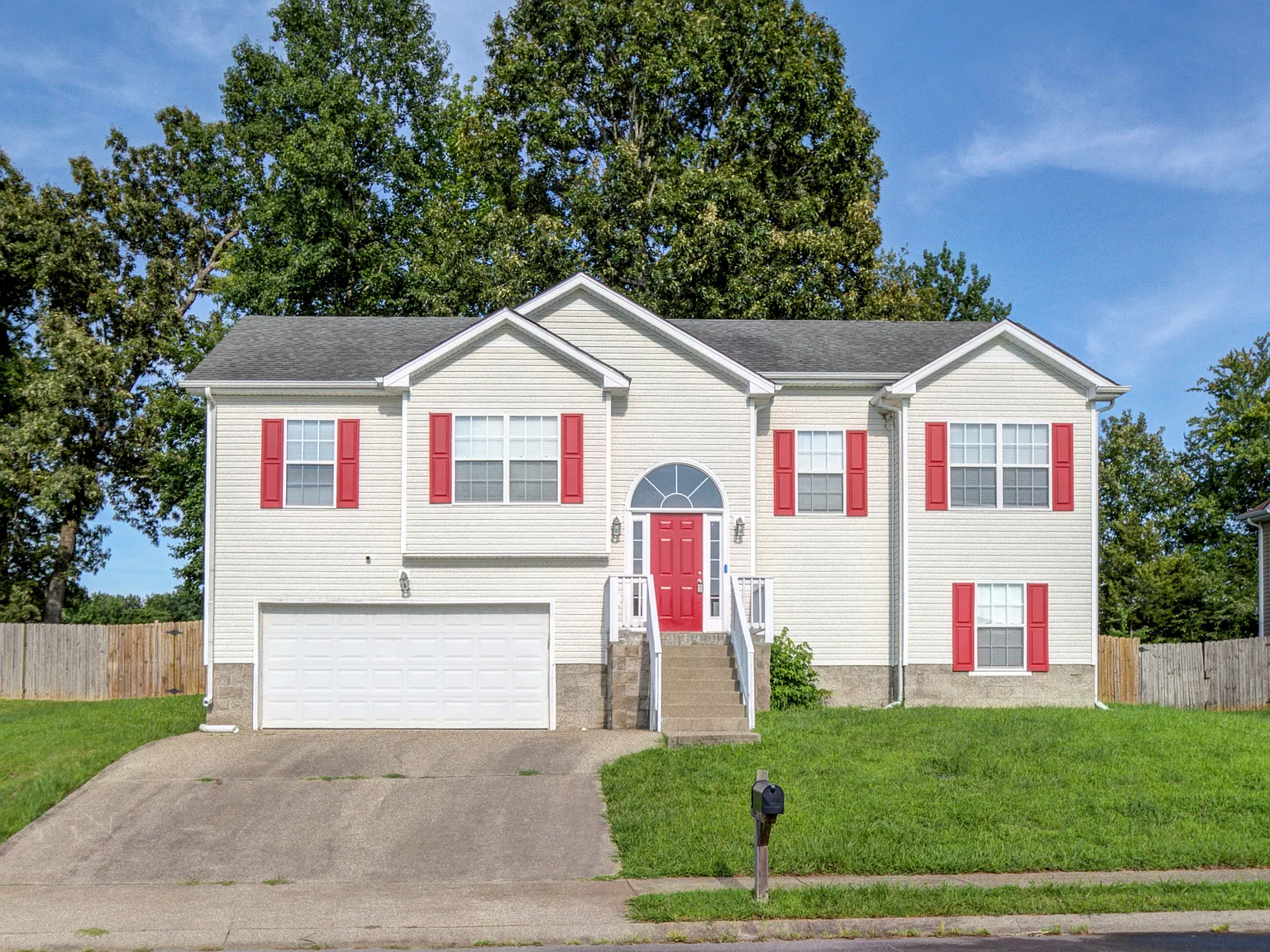 4 bed, 2195 sqft, $2,000 — Photo 1