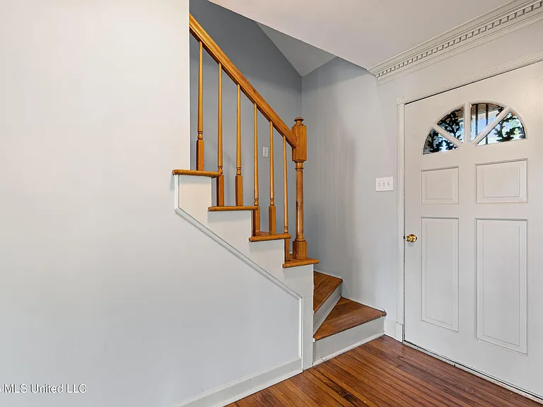 8846 Millbranch Rd — Photo 4