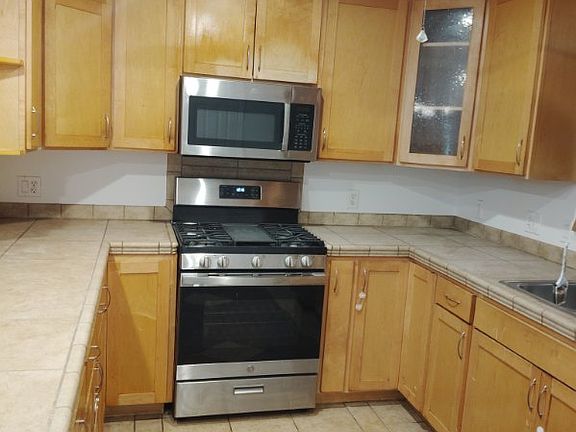 2nd image of 4777 Cereza St Unit 5