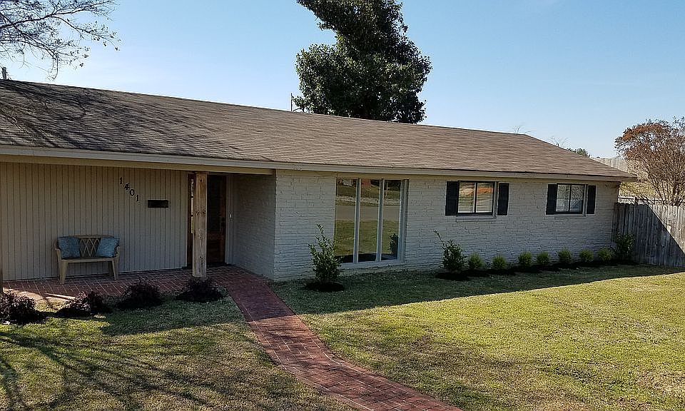 1401 Francis Square 