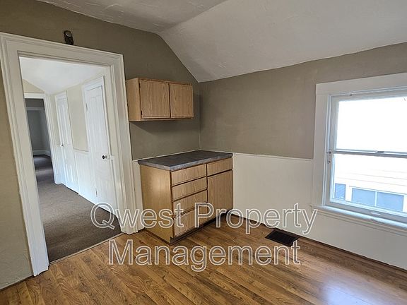 3rd image of 747 1st St NW #2