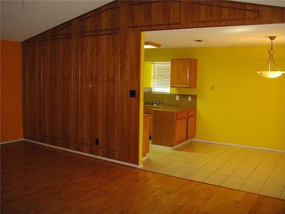 5th image of 6219 Valley Forge Ct