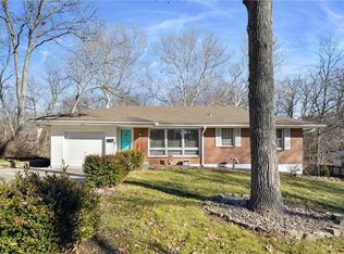 6909 N Wyandotte St, Gladstone, MO 64118