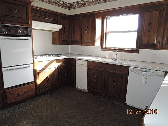 3rd image of 905 Briarwood Pl