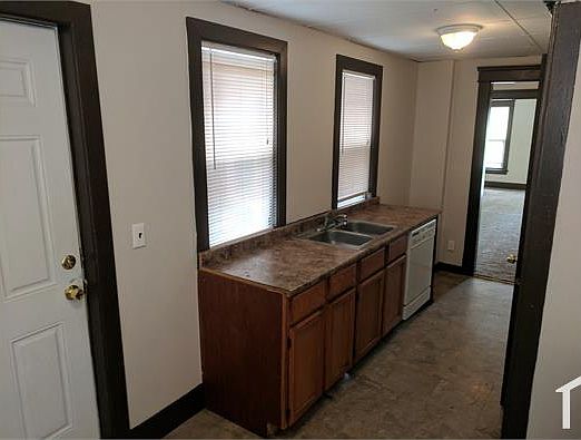 4th image of 2103 E 31st St #12