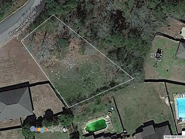 126 Brownstone Loop, Elmore, AL 36025