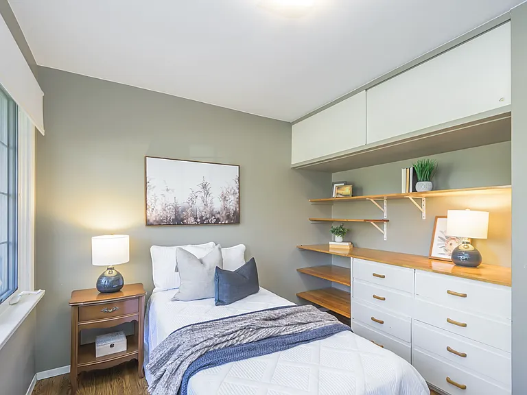 114 Mark St — Photo 3