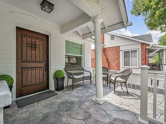 3rd image of 574 Reno Ave