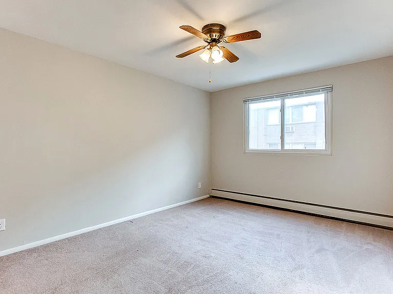 2421 Pillsbury Ave S — Photo 12