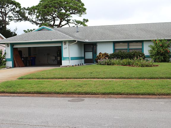 3rd image of 854 Honeysuckle Dr