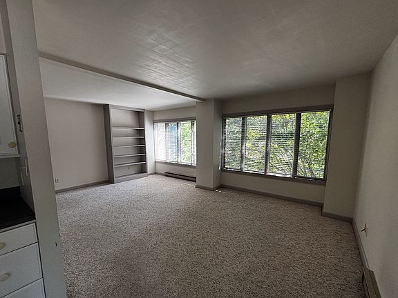 4th image of 319 N Park Ave