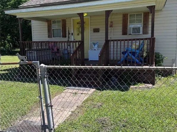 202 N Regan Ave, Hominy, OK 74035