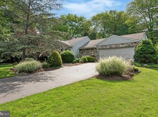 106 Holly Dr, Lansdale, PA 19446