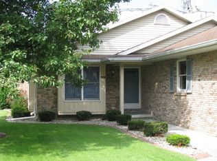 705 N 3rd St, Effingham, IL 62401