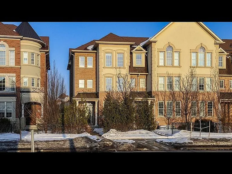 41 Poetry Dr — Photo 5