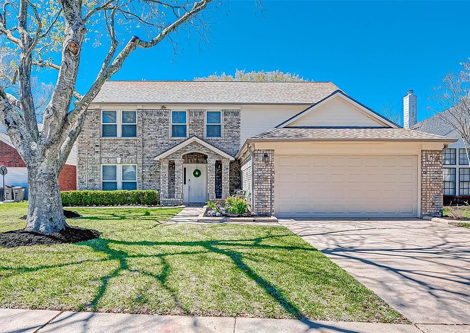 This gorgeous home is ready for its new owners!
