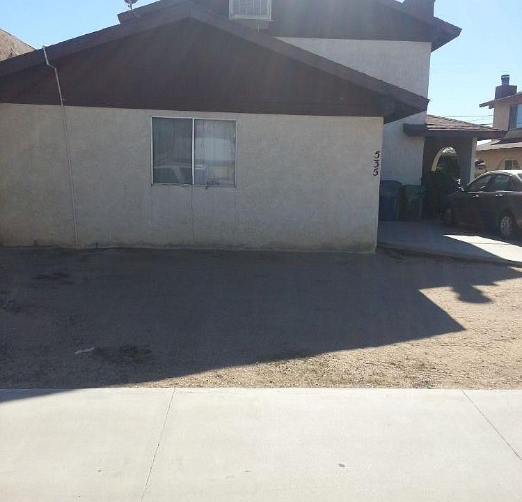 2nd image of 535 W Ridgecrest Blvd