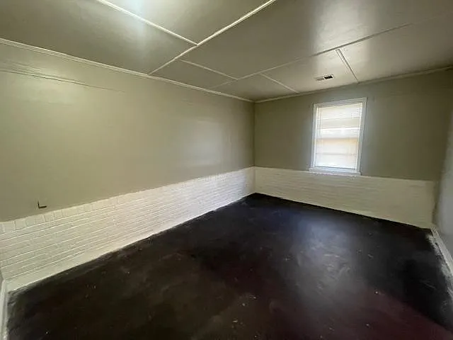 1233 Perkins Ter — Photo 3