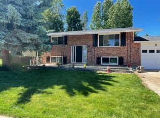 1071 S Coffman St, Longmont, CO 80501