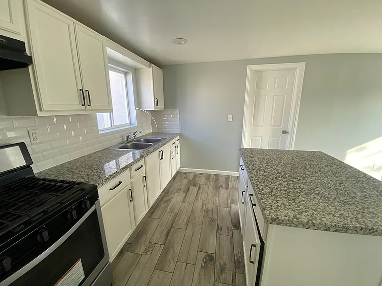 303 El Tejon Ave #A — Photo 4