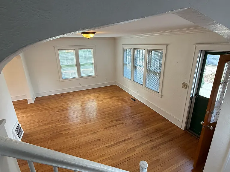 221 Houston Pl — Photo 11