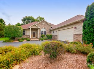 8606 Squirrel Dr, Spring Grove, IL 60081