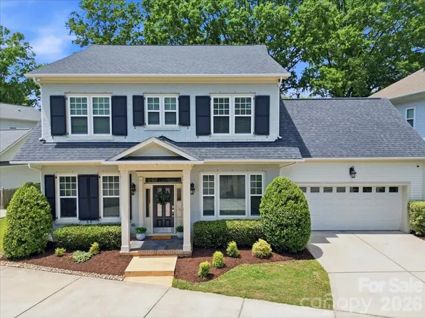 1103 N Sharon Amity Rd, Charlotte, NC 28211