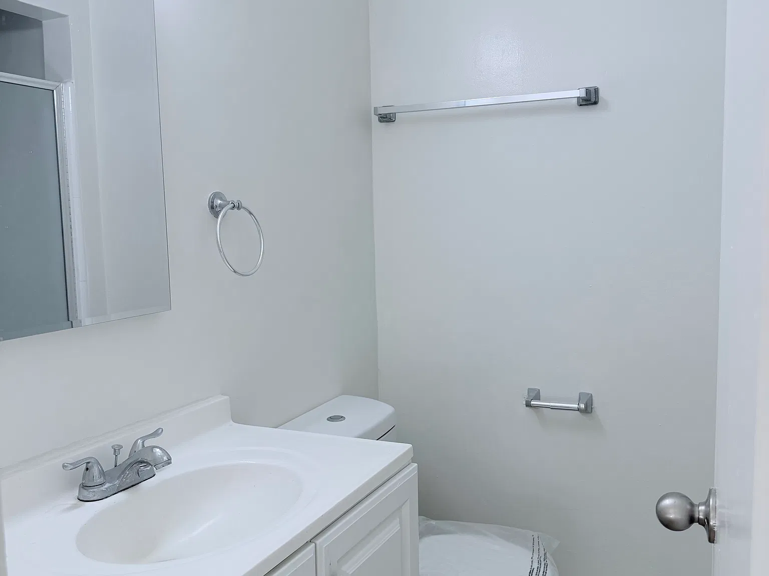Studio, 350 sqft, $1,395 — Photo 3