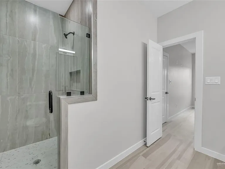 11509 N 25th St #C — Photo 10