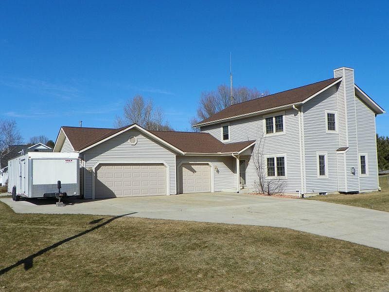 1st image of 9100 Meadow Park Ln